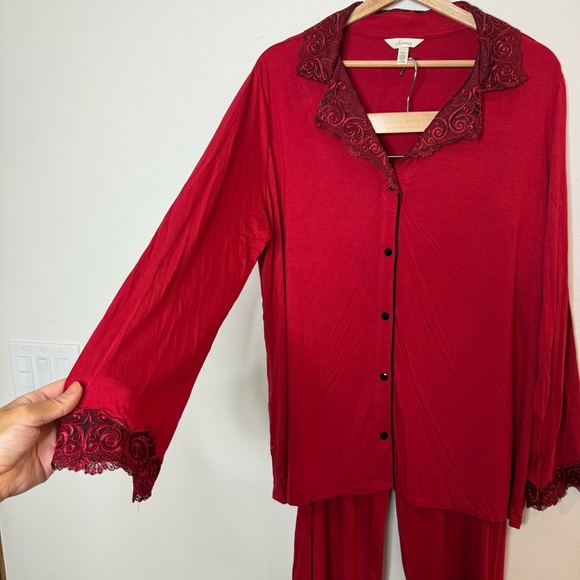 Soma Festive Red Lace Trim Long Sleeve & Pant Pajama Sleep Set size XL - Picture 4 of 12